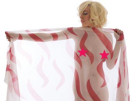 Lindsay Lohan desnuda